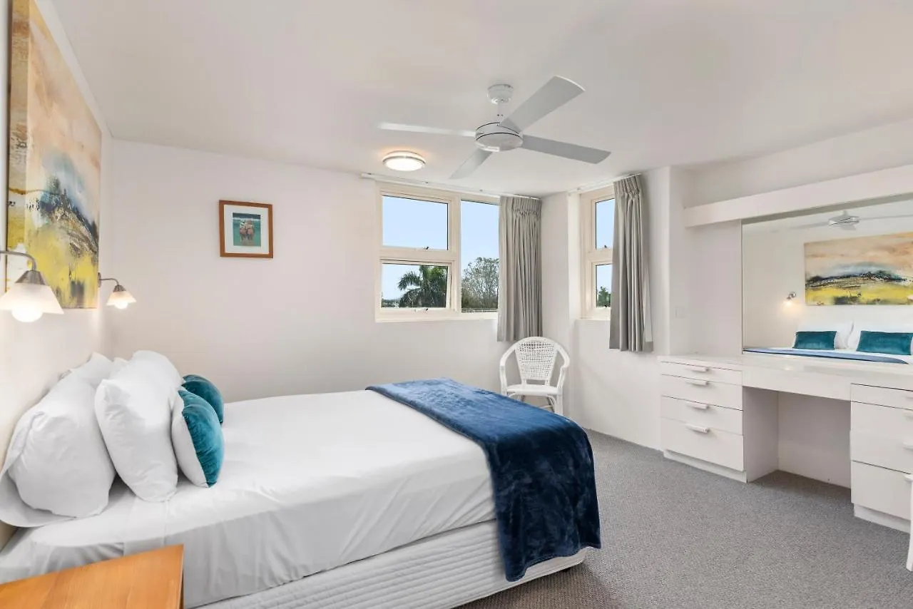 84 The Spit Holiday Apartments Mooloolaba 3*,  Australia