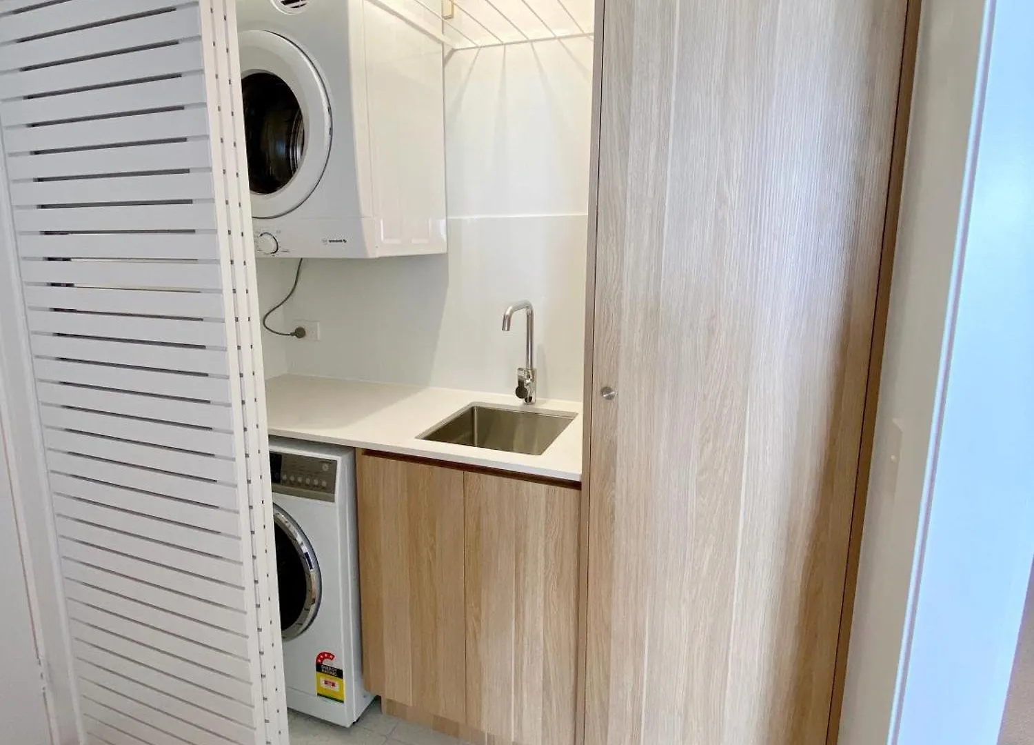 84 The Spit Holiday Apartments Mooloolaba 3*,  Australia